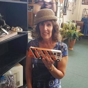 Meet your Posher, Gale